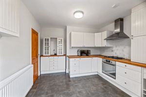 Kitchen- click for photo gallery